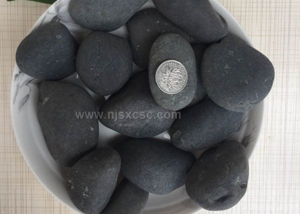 The original stone of garden black pebble is 3-5cm